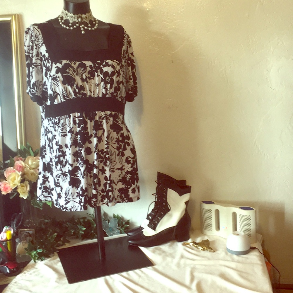 Fashion Bug Black and White Floral Blouse